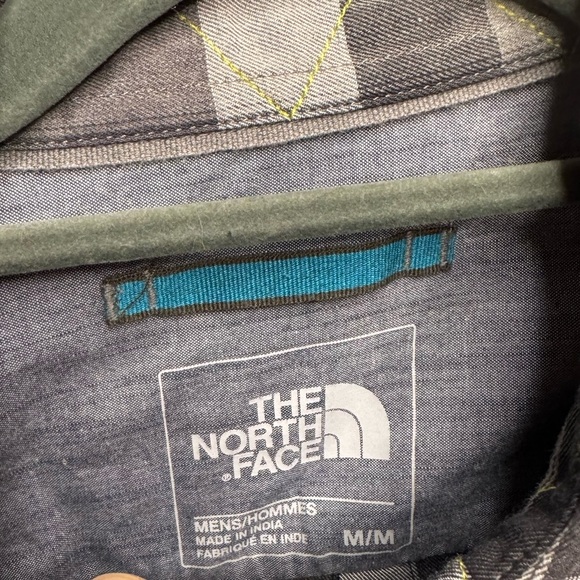 The North Face Men's Black and White Cumberland Plaid Button Down Shirt - Picture 3 of 7